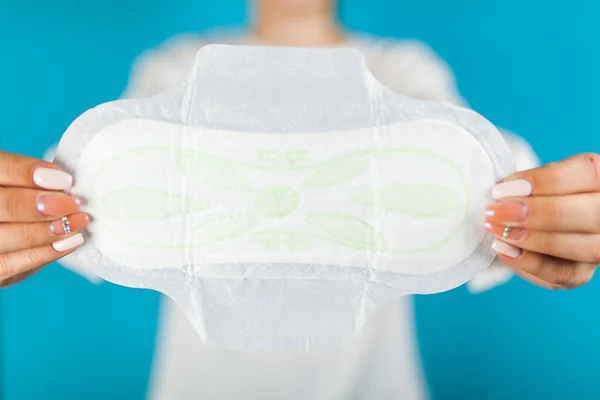 Woman holding a pad — Stock Photo, Image