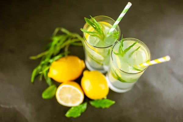 Bebida de limonada de Tarragon — Fotografia de Stock