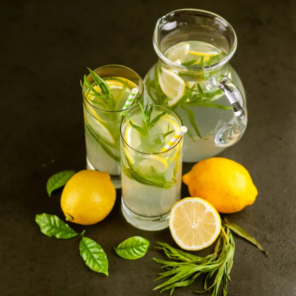 Tarragon lemonade drink — Stock Photo, Image