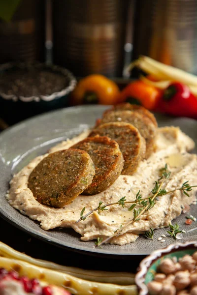 Falafel i hummus — Zdjęcie stockowe