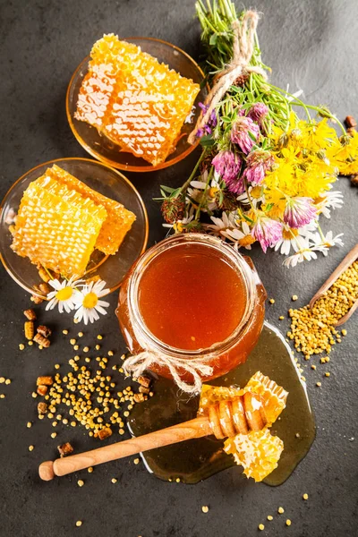 Bal kavanozu ve balık.