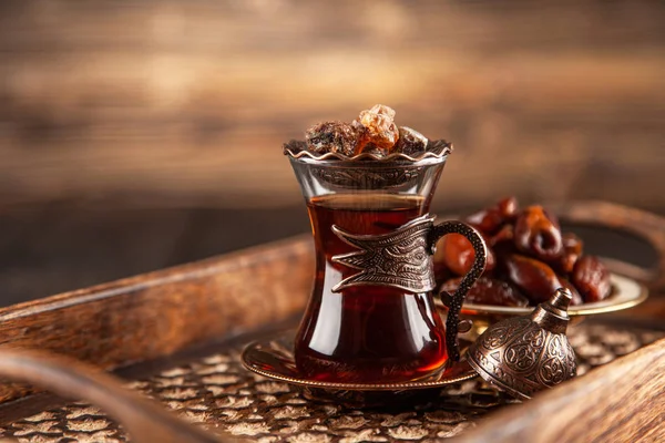 Τουρκικό τσάι σε ένα ποτήρι — Φωτογραφία Αρχείου