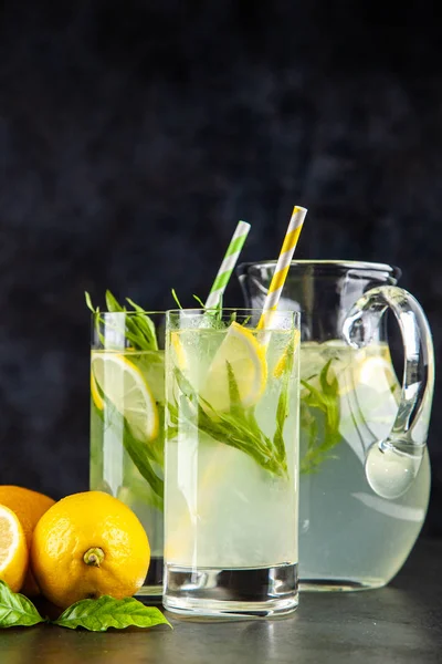 Estragon Limonade Getränk — Stockfoto