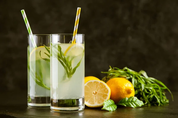 Estragon Limonade Getränk — Stockfoto