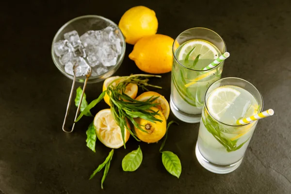 Estragon Limonade Getränk — Stockfoto