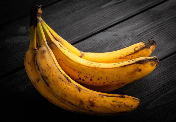 Przejrzałe banany łaciate — Zdjęcie stockowe
