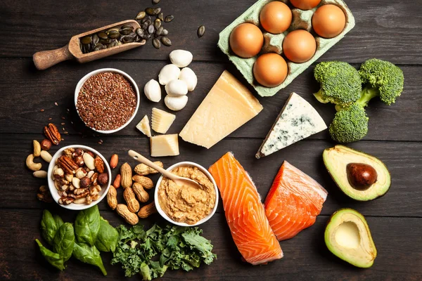 Keto diyet gıda malzemeleri.