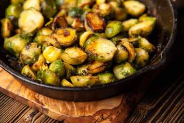 Kavrulmuş brussles lahanası