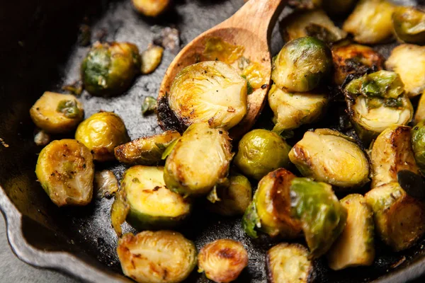 Brotes de bruselas asadas — Foto de Stock