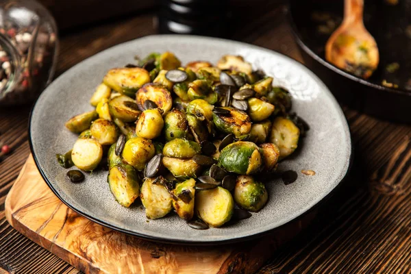 Brotes de bruselas asadas — Foto de Stock