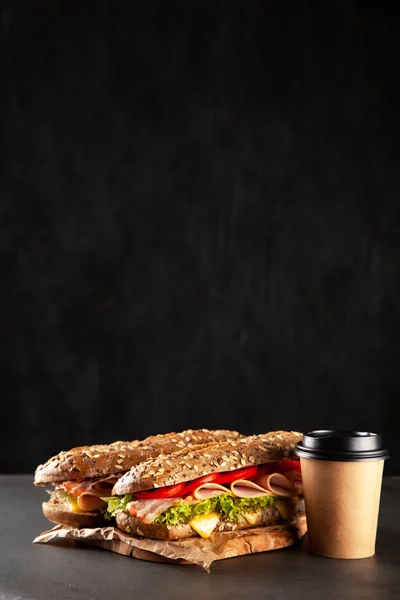 Classic BLT sandwiches — Stock Photo, Image