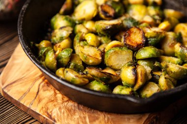 Kavrulmuş brussles lahanası