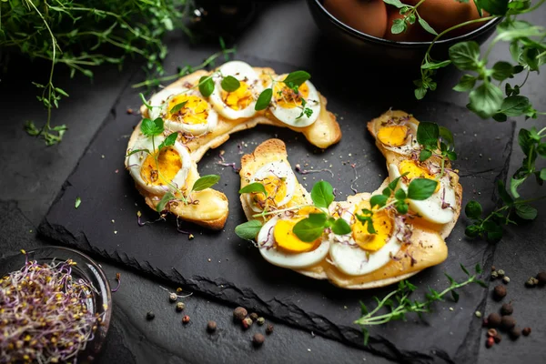 Sandwiches de mantequilla de croissant —  Fotos de Stock