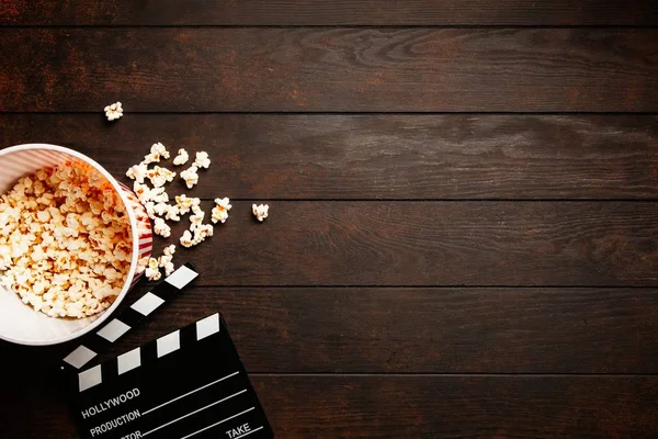 Full popcorn bucket — Stock Photo, Image