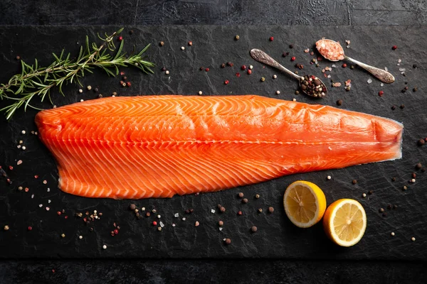 Filete de pescado de salmón —  Fotos de Stock