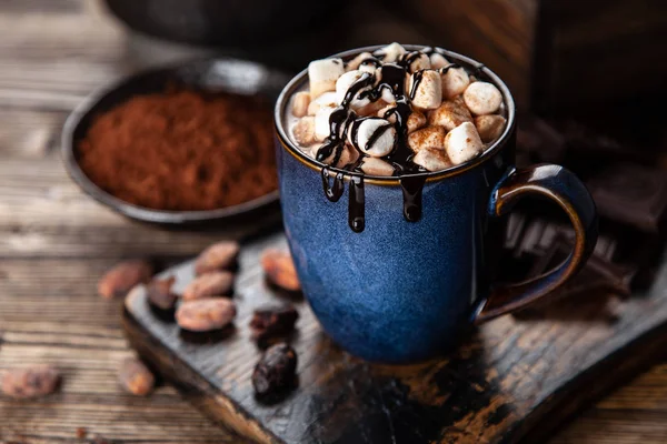 Чашка горячего шоколада — стоковое фото