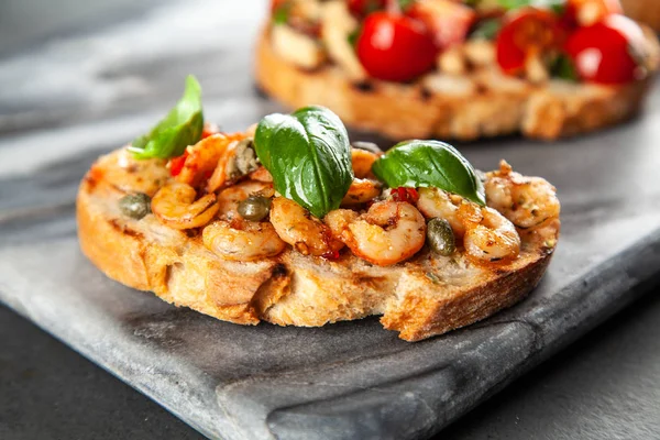 Traditionella italienska bruschettas — Stockfoto