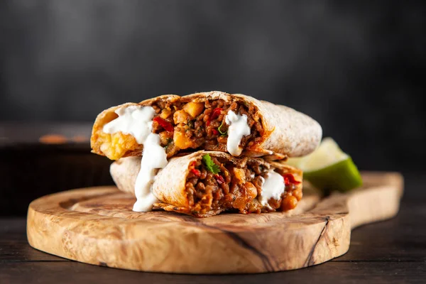 Hovězí mexické burrito — Stock fotografie