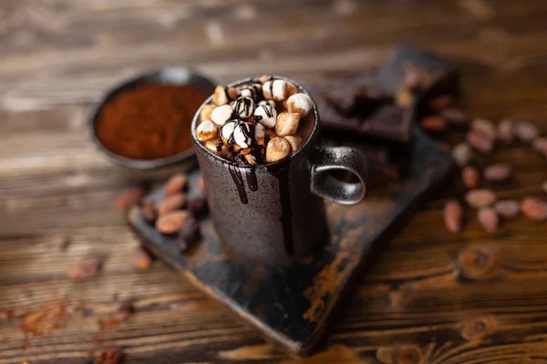 Μια κούπα ζεστή σοκολάτα. — Φωτογραφία Αρχείου