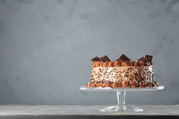 Chocolate cake on dark background — Stock Photo, Image