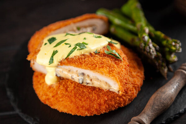 Crispy cordon bleu