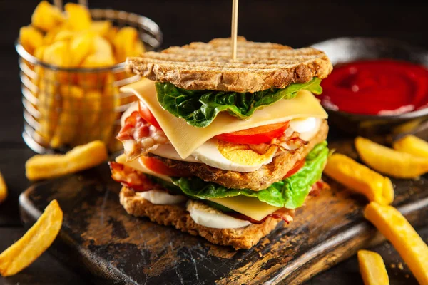 Tall club sandwich — Stock Photo, Image