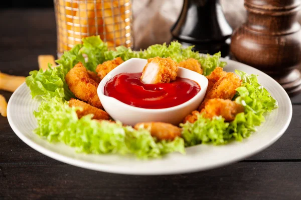 Krispig kyckling nuggets — Stockfoto