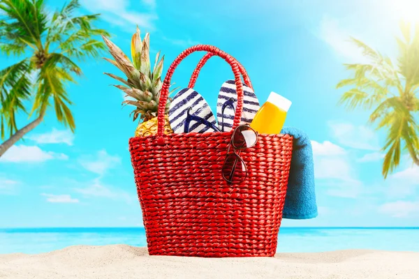 Rode strandtas — Stockfoto