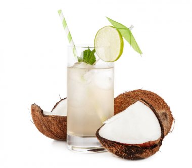 Hindistan cevizi suyu içecek