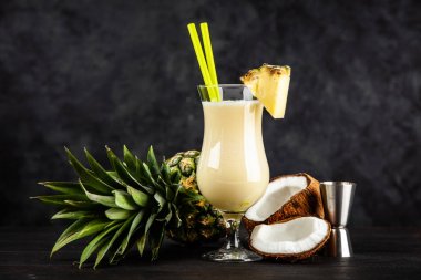 pina colada kokteyli