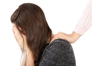 Genç kız yüzünü ve yardım sunan bir el kapsayan depresif