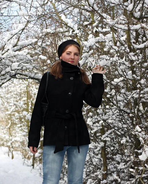 Attractive Young Girl Wintertime — Stock Photo, Image