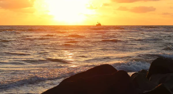 Barco Pesca Puesta Del Sol — Foto de Stock