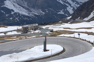 Grossglockner yüksek dağ yolu (Grossglockner Hochalpenstrasse) dağ manzarası, Avusturya