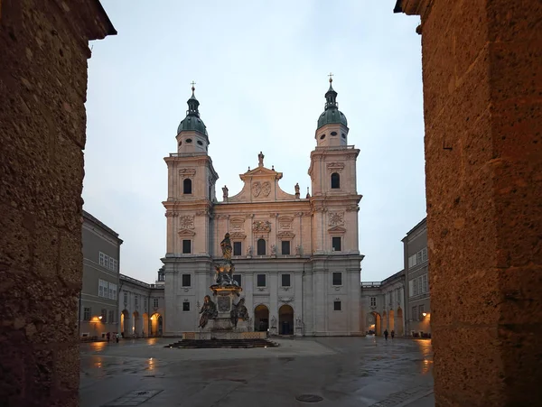 Catedral Salzburgo Sua Praça Crepúsculo — Fotografia de Stock