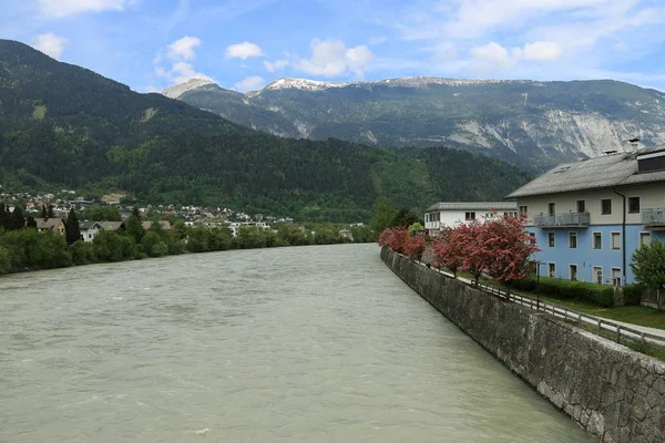 Река Инн Маленьком Городке Тироль Австрия — стоковое фото