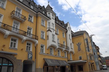 Şehrin tarihi merkezine evlerde Innsbruck, Tyrol, Avusturya,