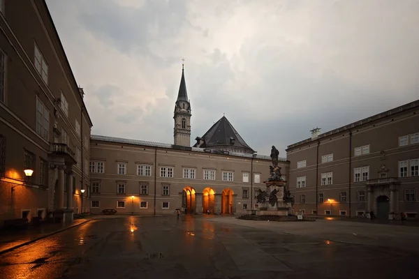 Salzbourg Domplatz Place Cathédrale Vue Crépuscule Sur Franziskanerkirche — Photo