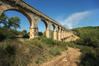Roma su kemeri ' El ponte del Diablo' (köprü şeytanın) yakınındaki Tarragona, Katalonya, İspanya