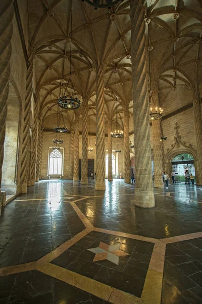 ロンハ シェダ インテリア これは絹交換のゴシック様式建物スペインの絹貿易の中心地であった 現在バレンシアの人気のランドマーク — ストック写真