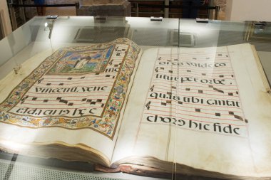 Valencia Katedrali Müzesi. Kilise kentin tarihi ana landmark olun - Roma, Gotik ve Barok - farklı mimari stilleri vardır