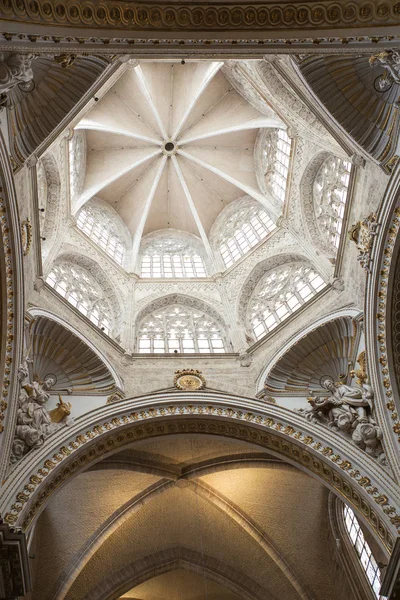 Catedral Valencia Interior Iglesia Tiene Diferentes Estilos Arquitectónicos Romano Gótico —  Fotos de Stock