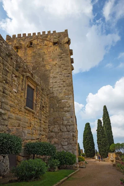 Tarragona Espanha Setembro 2013 Pessoas Andam Tarragona Passeig Arqueológico Passeio — Fotografia de Stock