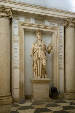 Roma, İtalya - 6 Ocak 2020. Capitoline Müzelerinin sergilendiği antik heykeller. Roma 'daki Capitoline Hill' in tepesinde bir arkeoloji müzesi.