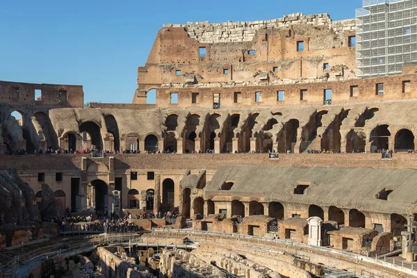 Řím Leden 2020 Turisté Navštíví Zříceninu Kolosea Římě Největší Římská — Stock fotografie