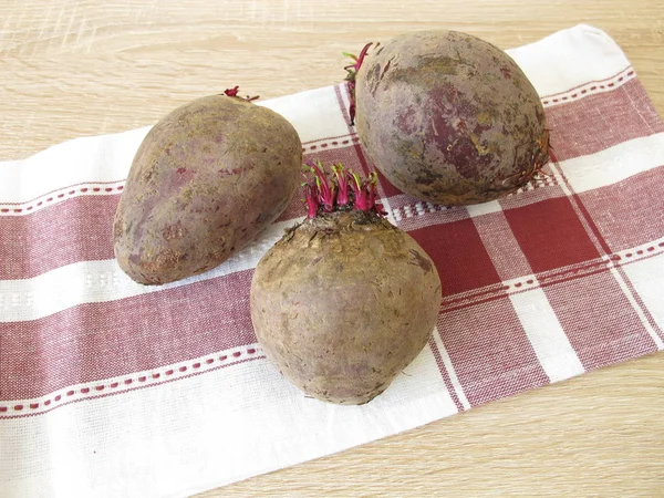 Pancar bulaşık bezi tablo üzerinde