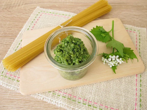 Homemade Garlic Mustard Pesto Noodles — Stock Photo, Image