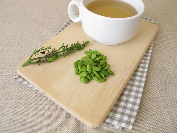 Tee Mit Fliederfarbenen Früchten — Stockfoto