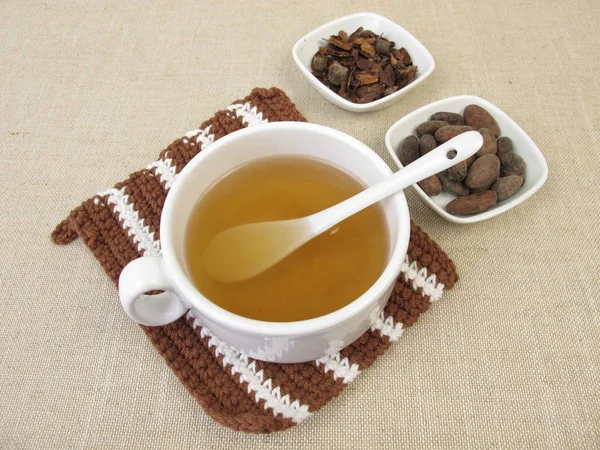 可可茶 可可可豆外壳烘烤后制成的可可豆皮茶 — 图库照片