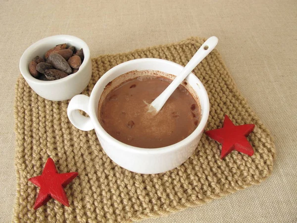 Kavrulmuş Kakao Çekirdekleri Emülsiyonsuz Sıcak Çikolata — Stok fotoğraf